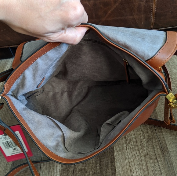 👜SOLD👜Vince Camuto 'Regan' leather crossbody - Picture 8 of 9